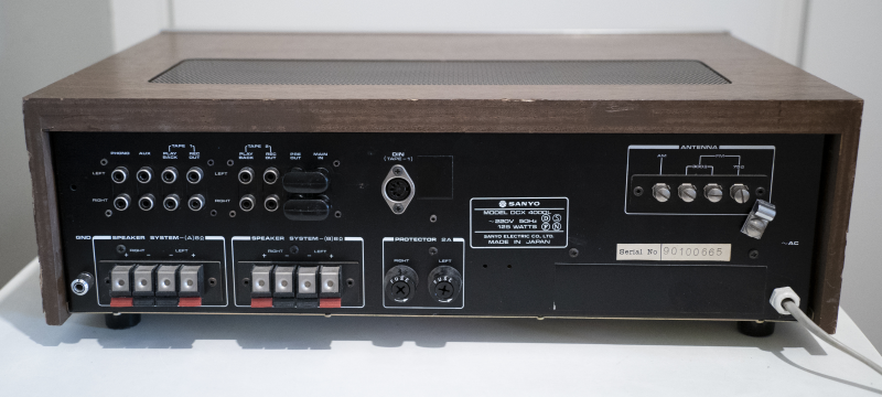 Sanyo DCX-4000L AM/FM Stereo Receiver (1974-76) - Bild 5 av 6