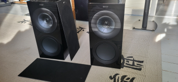 Kef R3 - Svart pianolack