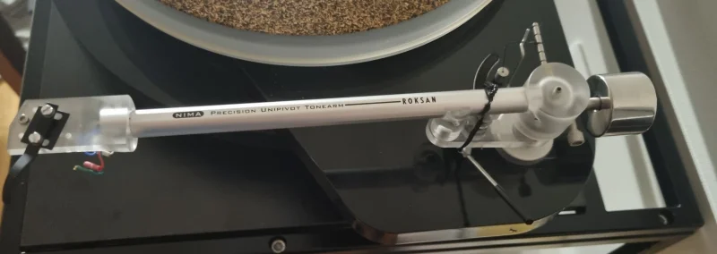 Roksan Radius 5.2 med Nima tonarm Roksan Radius 5.2 med Nima tonarm - Bild 2 av 4