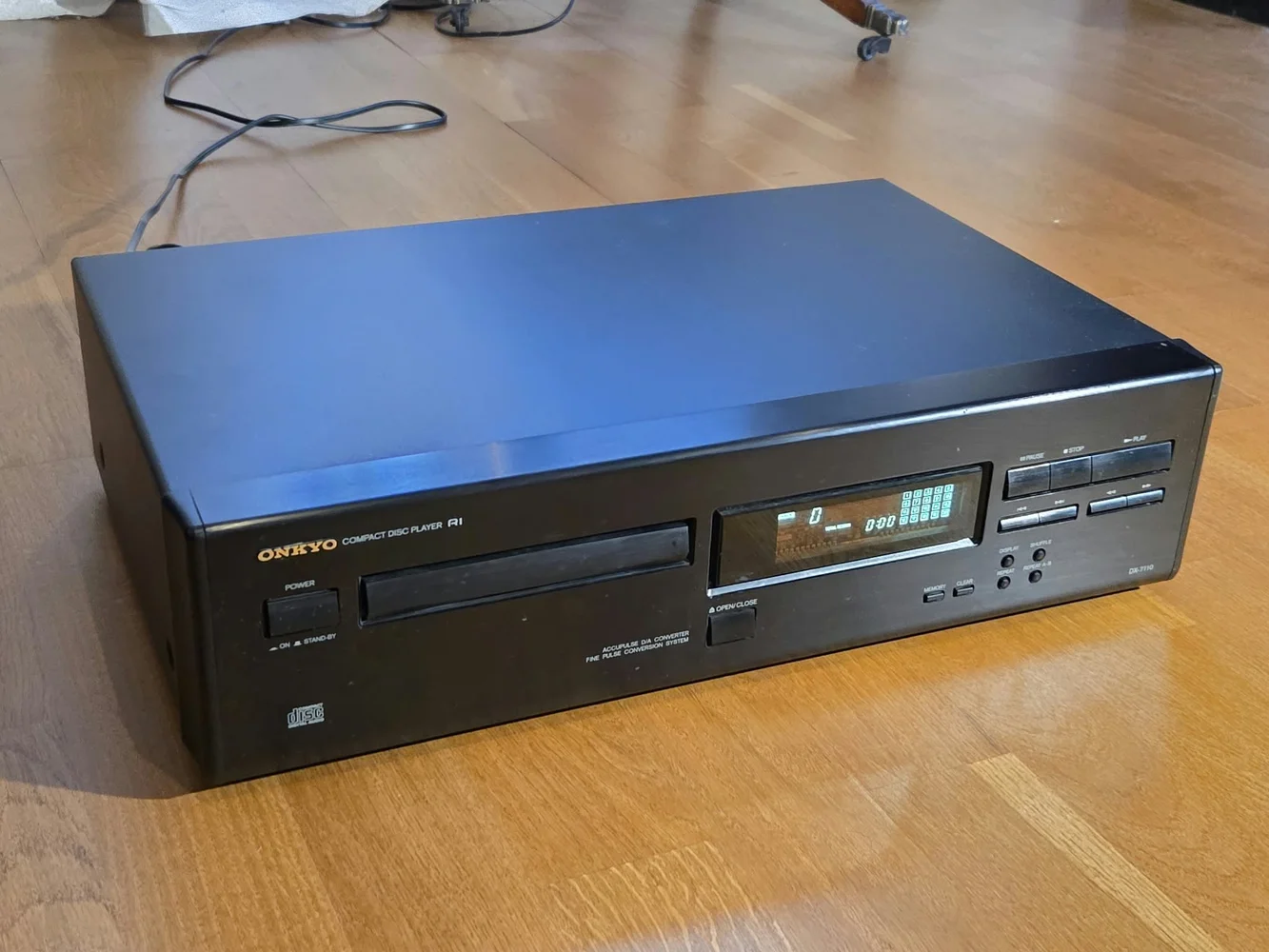 Onkyo DX-7110 Onkyo DX-7110 - Bilde 1 av 3