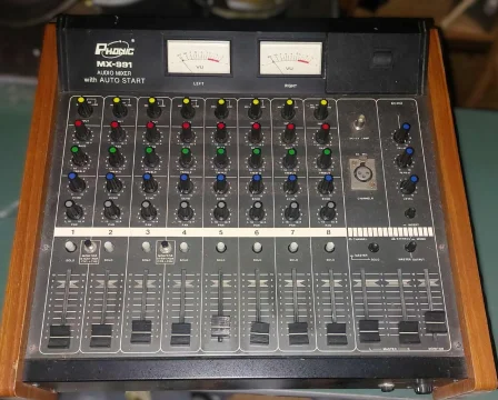 Klassisk Analog Mixer – Phonic MX-991 med trägavlar