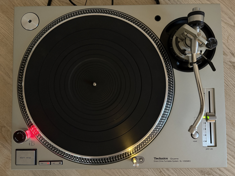 Technics SL1200 MK5 Technics SL1200 MK5 - Bild 2 av 2