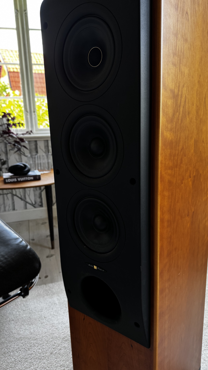 KEF Reference Model Four-Two high end högtalare