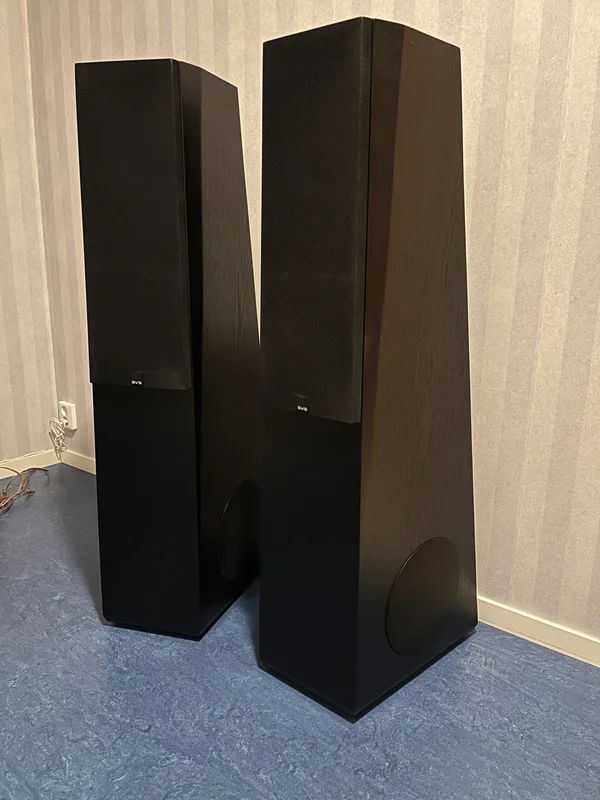 SVS Ultra Tower och Ultra Center Högtalare SVS Ultra Tower och Ultra Center Högtalare - Bild 2 av 14