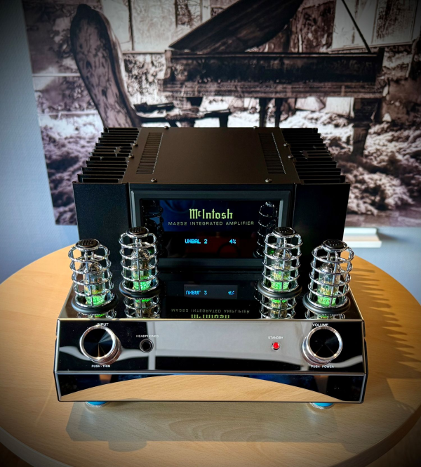 McIntosh MA252 - Demoex - Bild 2 av 4