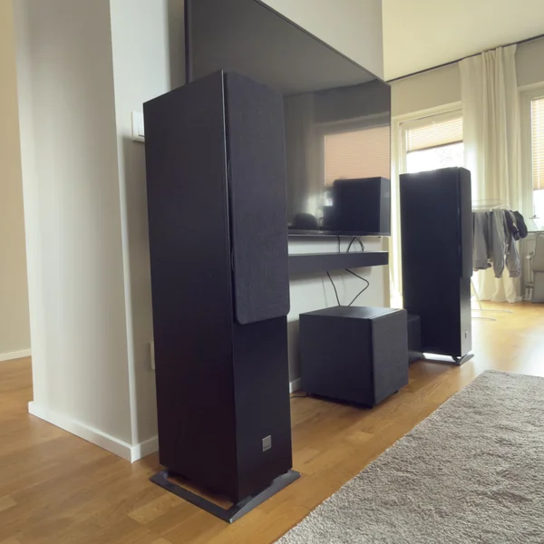 DALI Oberon 7C Komplett Premium-System – Bluesound / Subwoofer / Sound Hub DALI Oberon 7C Komplett Premium-System – Bluesound / Subwoofer / Sound Hub - Bild 2 av 5