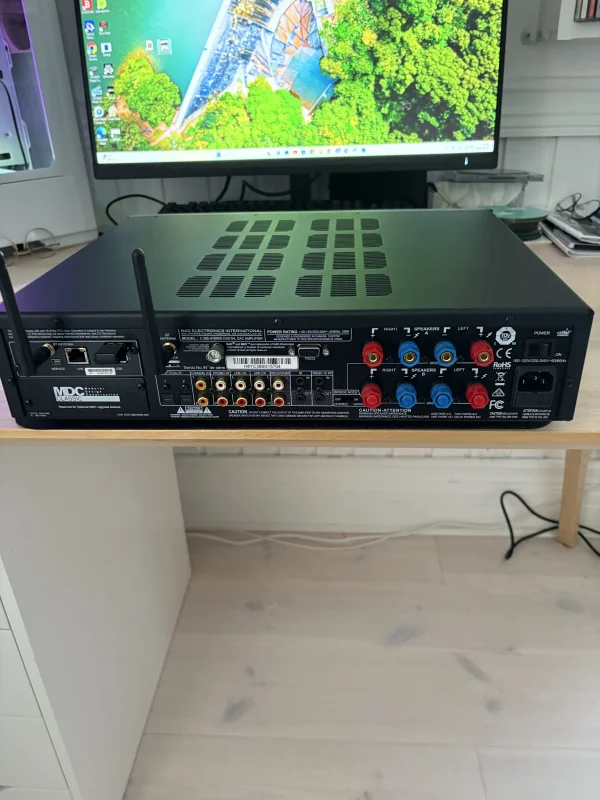 NAD C368 Hybrid digital Dac Amplifier - Bild 2 av 2
