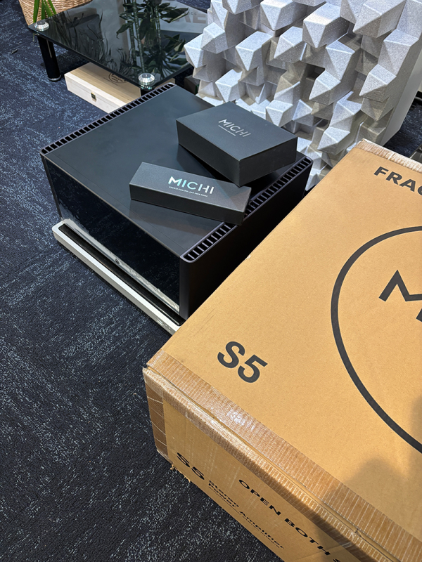 Rotel Michi S5 - Bild 1 av 4