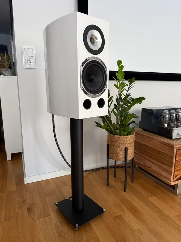 Custom design rs-300 -svart - Bild 1 av 2