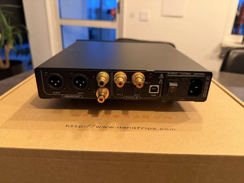 Denafrips Ares II  R2R DAC i skick som ny  - Bild 2 av 2
