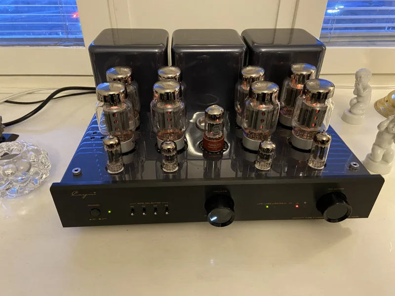 Cayin cs100a tung hi-fi integrerad rörförstärkare i nyskick Cayin cs100a tung hi-fi integrerad rörförstärkare i nyskick - Bild 3 av 3