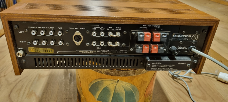 Sansui AU-555A - Bild 2 av 2