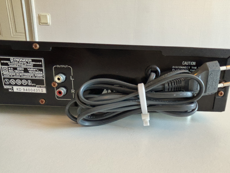 Pioneer F-656 Mark II 2 FM AM digital synthesizer-tuner, svart.  - Bild 8 av 10