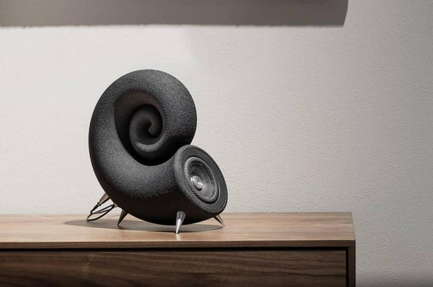 Designad snäckformade högtalare i sandsten