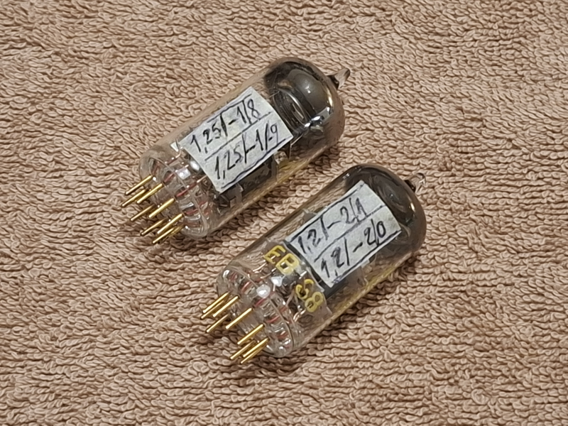 E83CC Tesla Gold (ECC83) NOS Yellow Print Gold Pins Military matchat par - Bild 5 av 6