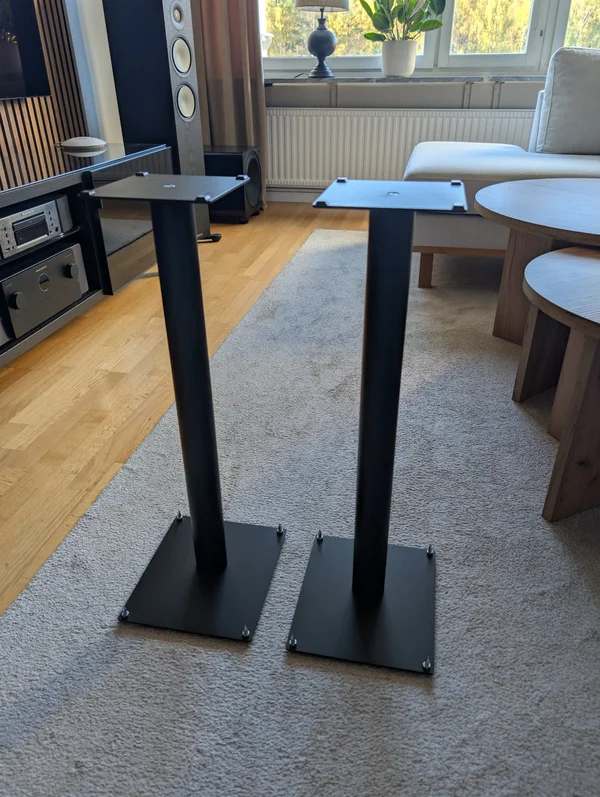 Mattsvarta högtalarstativ Mattsvarta högtalarstativ - Billede 1 af 2