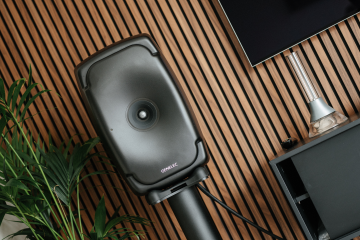 Genelec 8361A med unika högtalarstativ!