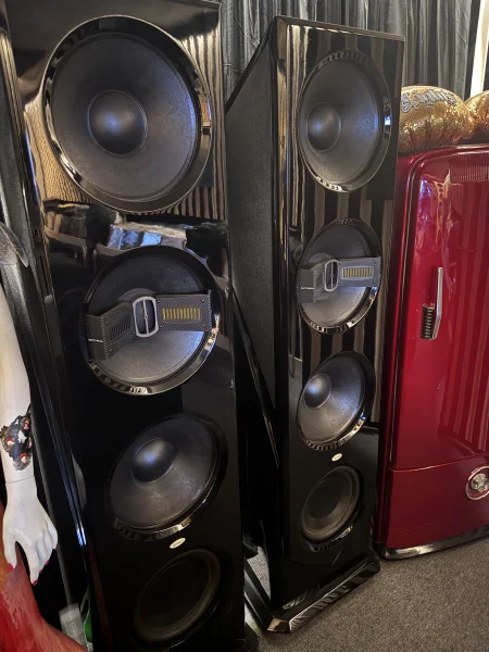 Legacy Valor + Wavelet II PRIS 239000.- Legacy Valor + Wavelet II PRIS 239000.- - Bild 1 av 7