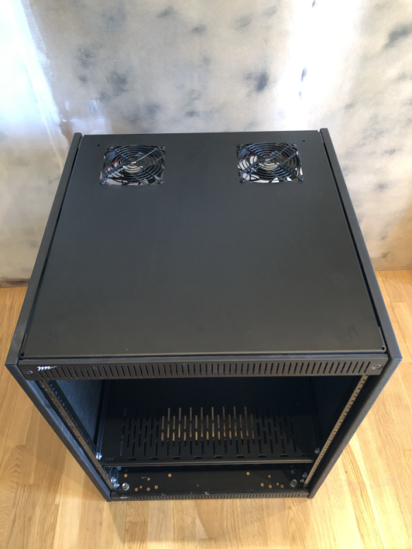 Middle Atlantic Slim 5. 14RU. 50cm djup Middle Atlantic Slim 5. 14RU. 50cm djup - Bild 2 av 3