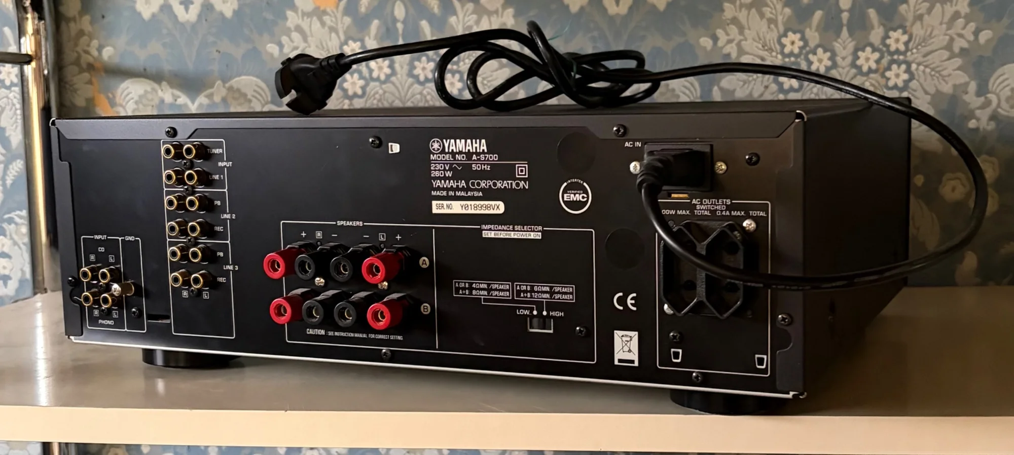 Yamaha A-S700 stereof&ouml;rst&auml;rkare &ndash; Fj&auml;rrkontroll &amp; manual - Bild 2 av 2