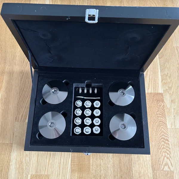 Isoacoustics Titan Rhea - Bild 3 av 3
