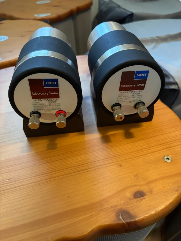 Fostex T-725 - Bild 2 av 2