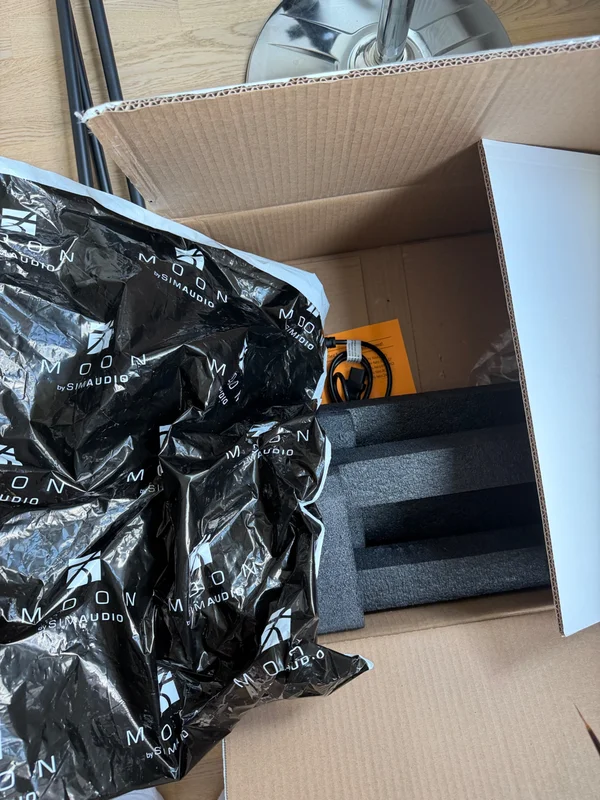 MOON 240i (Price Negotiable)  - Bild 5 av 5