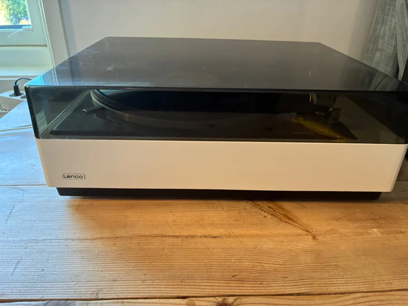 Klassisk Lenco L78 skivspelare i vitt utförande Klassisk Lenco L78 skivspelare i vitt utförande - Bild 2 av 4