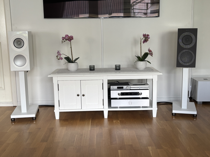 Kef R3 Meta