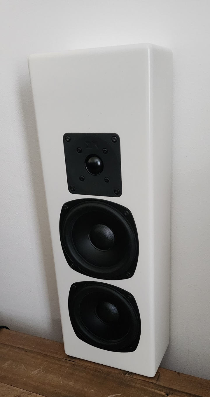 M&K Sound MP950 Center