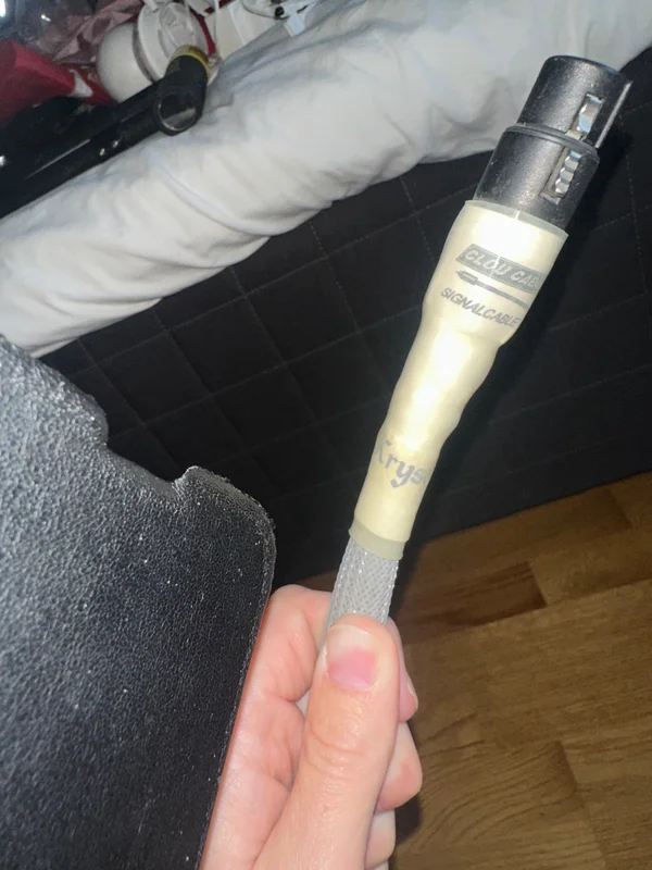 M&auml;ngder av blandade hifi tillbeh&ouml;r  - Bild 16 av 24