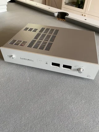 Luxman M-200