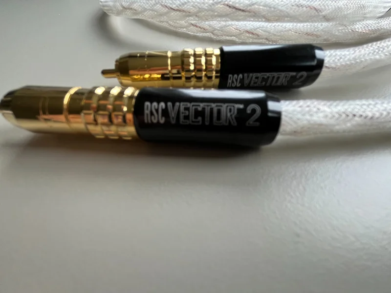 Tara Labs RSC Vector 2 RCA Tara Labs RSC Vector 2 RCA - Bild 6 av 8