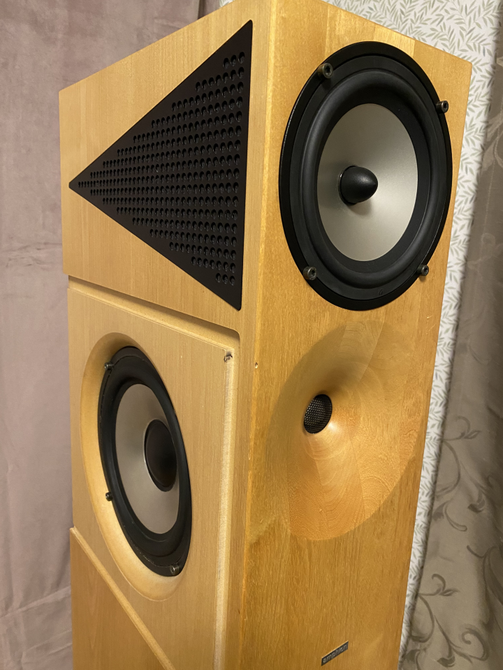 Amphion Xenon