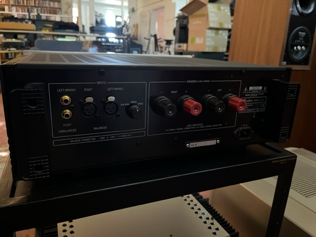 Accuphase A30 