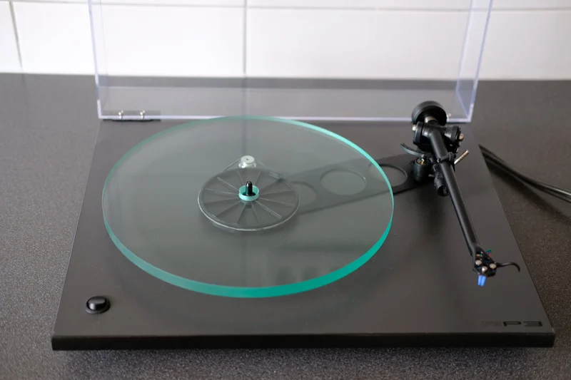 Rega RP3 + Rega Elys 2 &ndash; Nyskick - Kuva 3 / 6