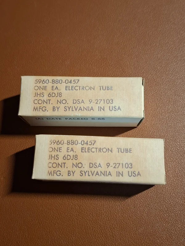 Sylvania JHS 6DJ8 (ECC88) NOS Matchat Par 1966 &ndash; Milit&auml;rspec. - Bild 1 av 9