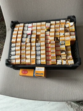 prissänkt till 1000kr. 1 låda rör , många användbara ti...