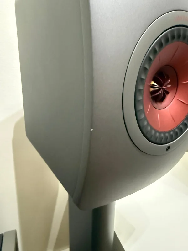 KEF LS50 Wireless 2 + S2 Floor Stand - Bild 4 av 8