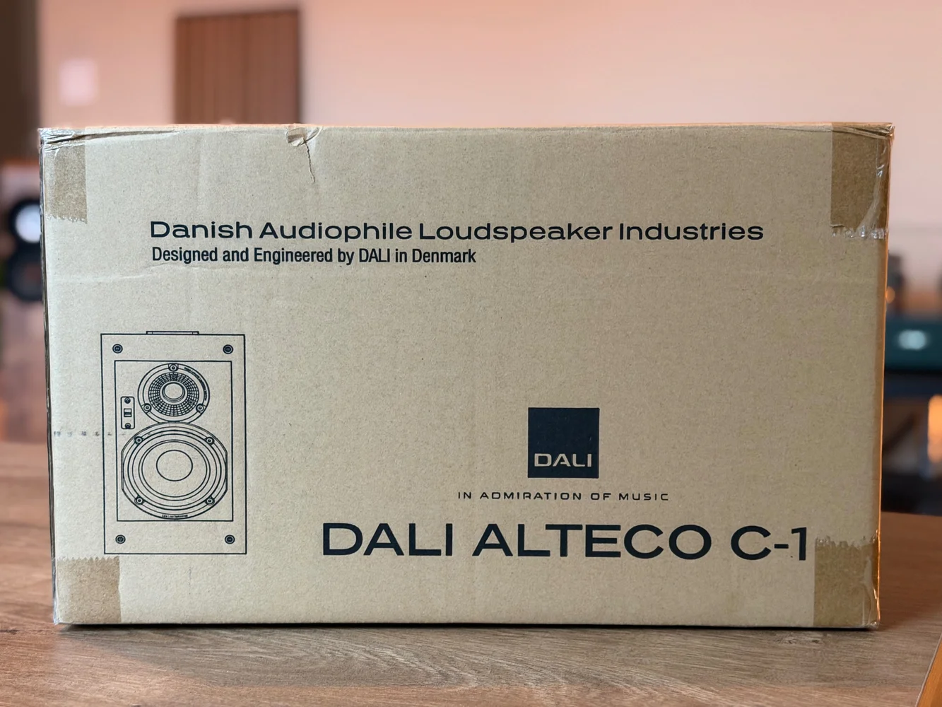 DALI Alteco &ndash; Smidiga surround- &amp; Atmos-h&ouml;gtalare i nyskick - Bild 2 av 3
