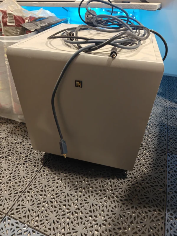 KEF KHT 1005 &ndash; Prisbel&ouml;nt 5.1 Hemmabiosystem med aktiv subwoofer - Bild 2 av 4