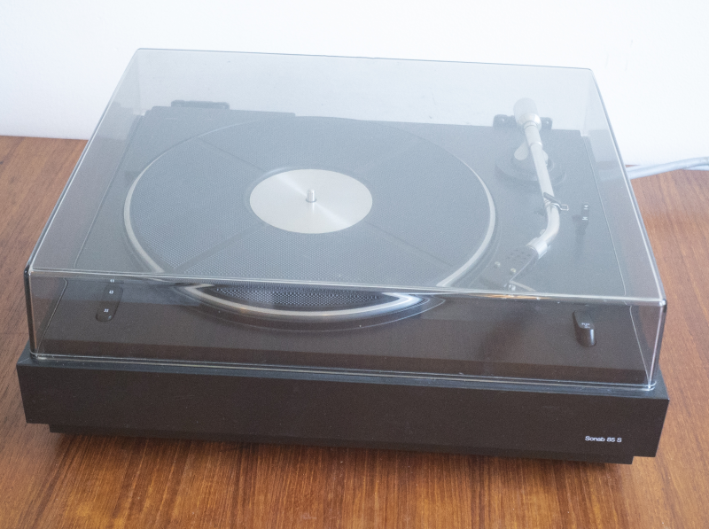 Sonab 85S 2-Speed Belt-Drive Turntable Sonab 85S 2-Speed Belt-Drive Turntable - Bild 2 av 3