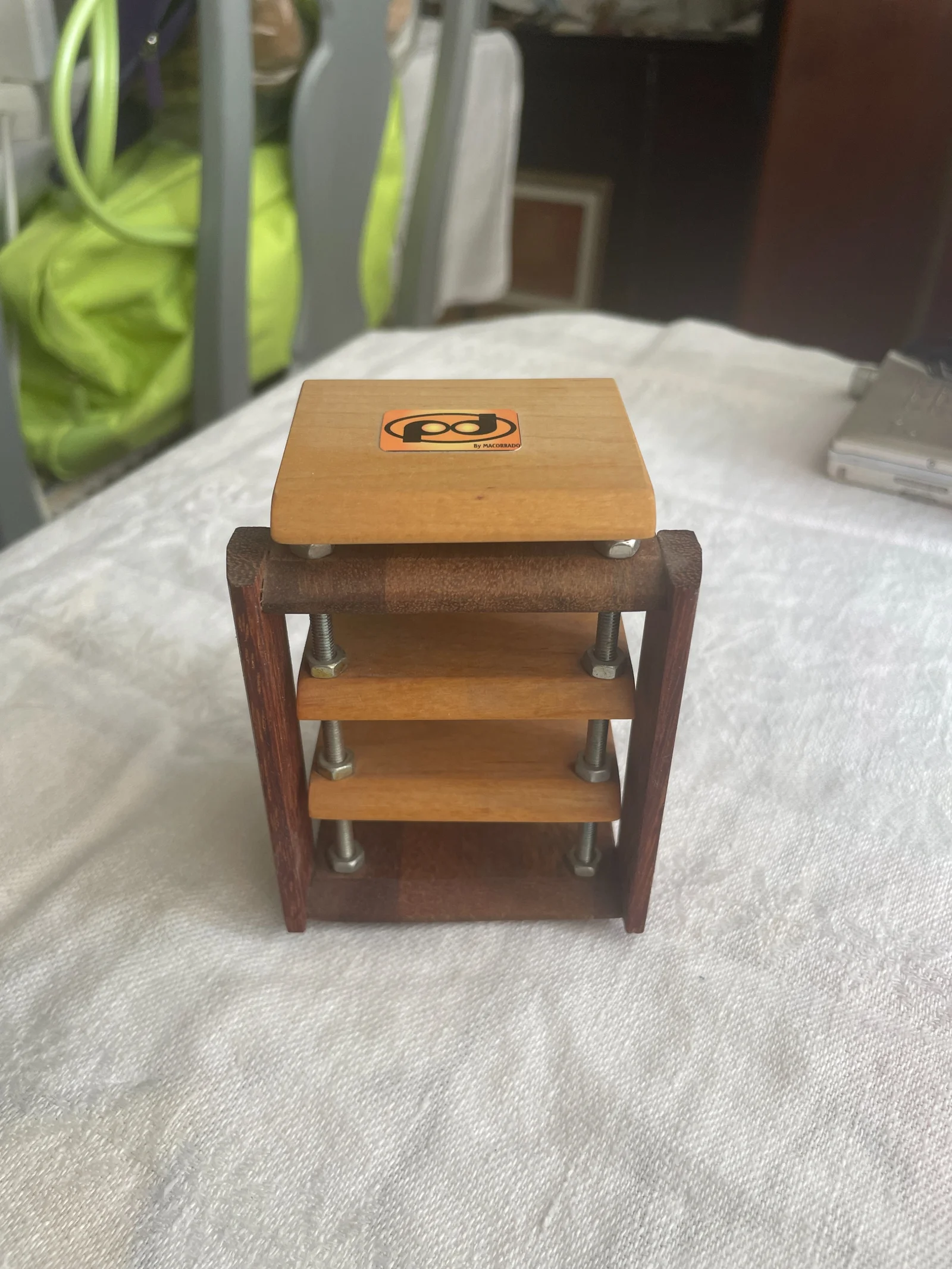 HiFi bänk
