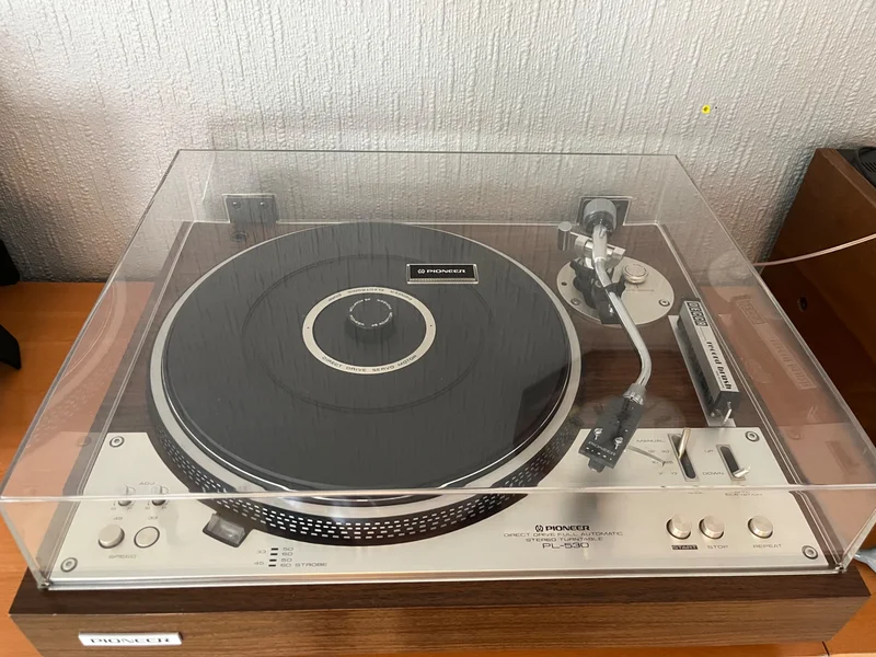 Anl&auml;ggning fr&aring;n Pioneer - skivspelare, receiver, h&ouml;gtalare - Bild 3 av 11