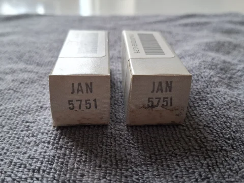 5751 (12ax7 & ecc83 ) GE made in the USA NOS matchat pa...