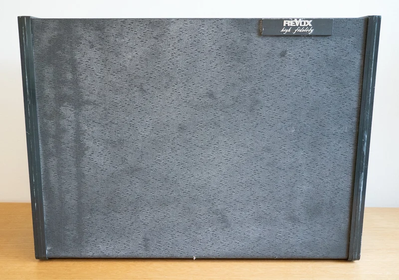 Revox A77 - 2-sp&aring;rs rullbandspelare i v&auml;ska med h&ouml;gtalare - Bild 2 av 5