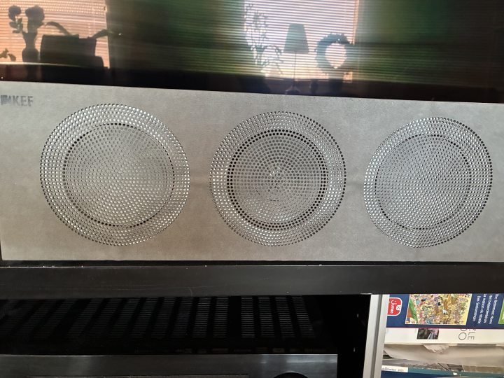 Kef R2c vit högblank PRISSÄNKT