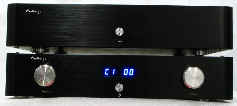 Audio-GD (DAC, för/slutsteg, integrerad) Audio-GD (DAC, för/slutsteg, integrerad) - Bild 1 av 1