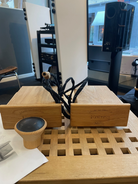 Entreq paket - Bild 1 av 3