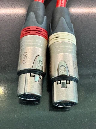 QED REFERENCE XLR 40 Analogue 1m